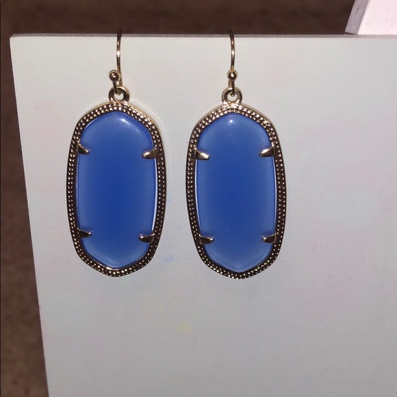 COPY - Kendra Scott Dani earrings!